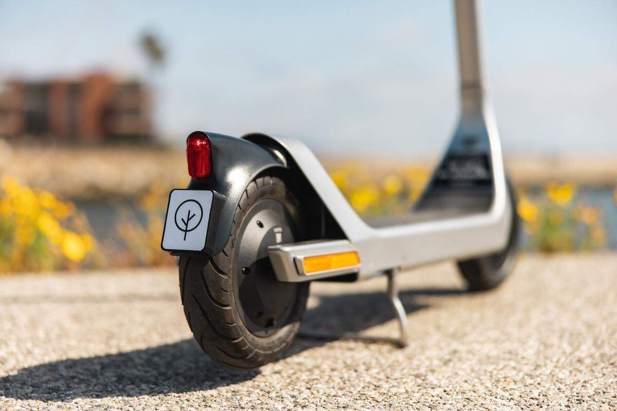 The Bird Three was developed by the company’s in-house team and features an improved break system and a bigger and more sustainable battery.