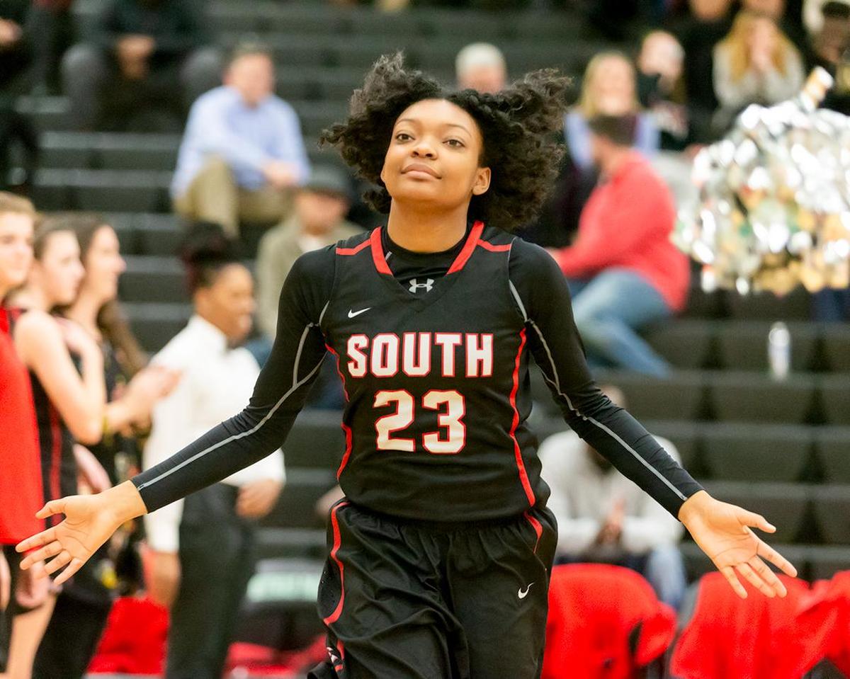 South Meck’s Shariah Gaddy (23) had a career-high 40 points Friday.