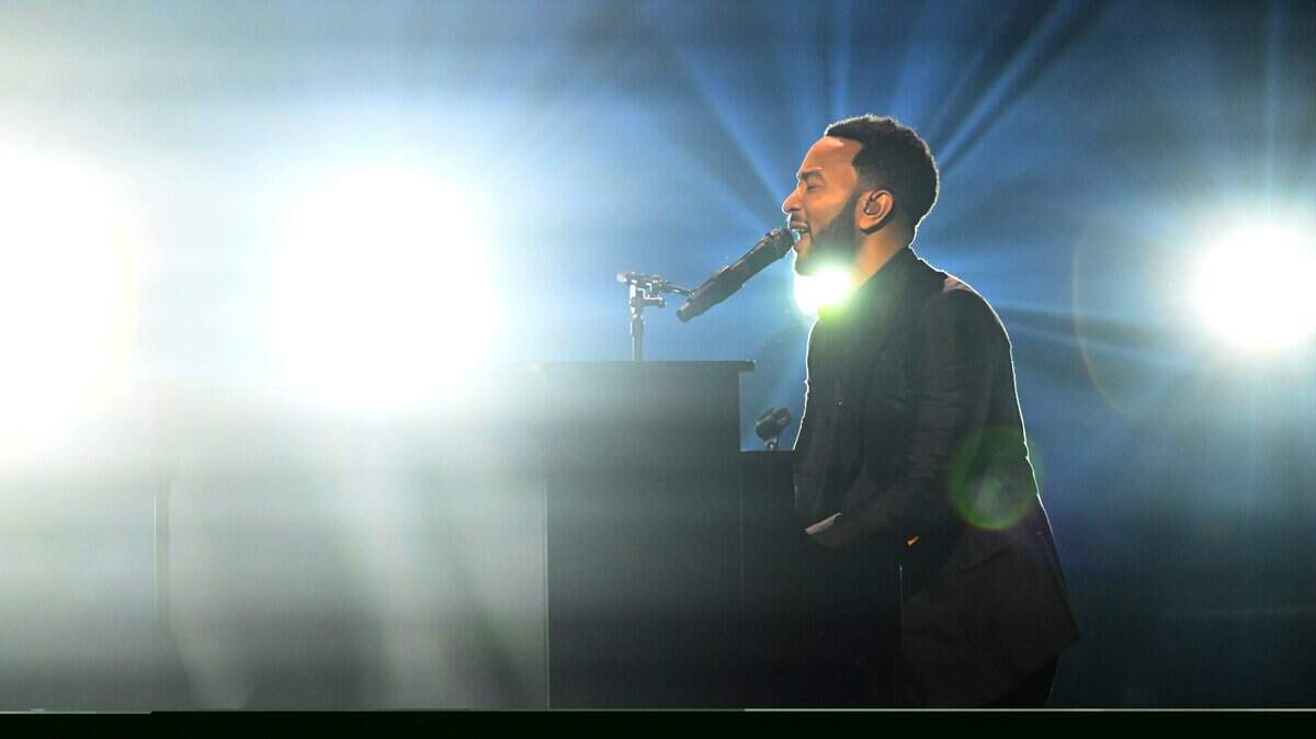 The Orpheum Theatre has booked John Legend to headline a concert celebrating its reopening.