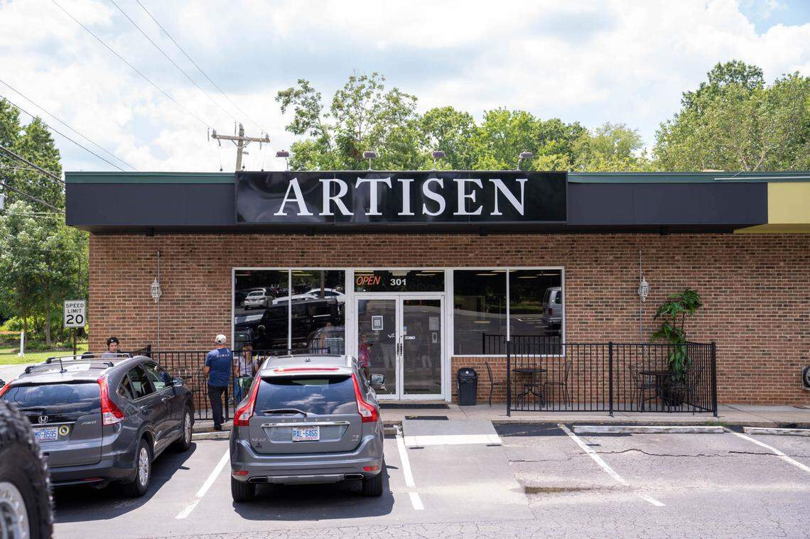 Artisen Old Fashioned Gelato in Matthews.