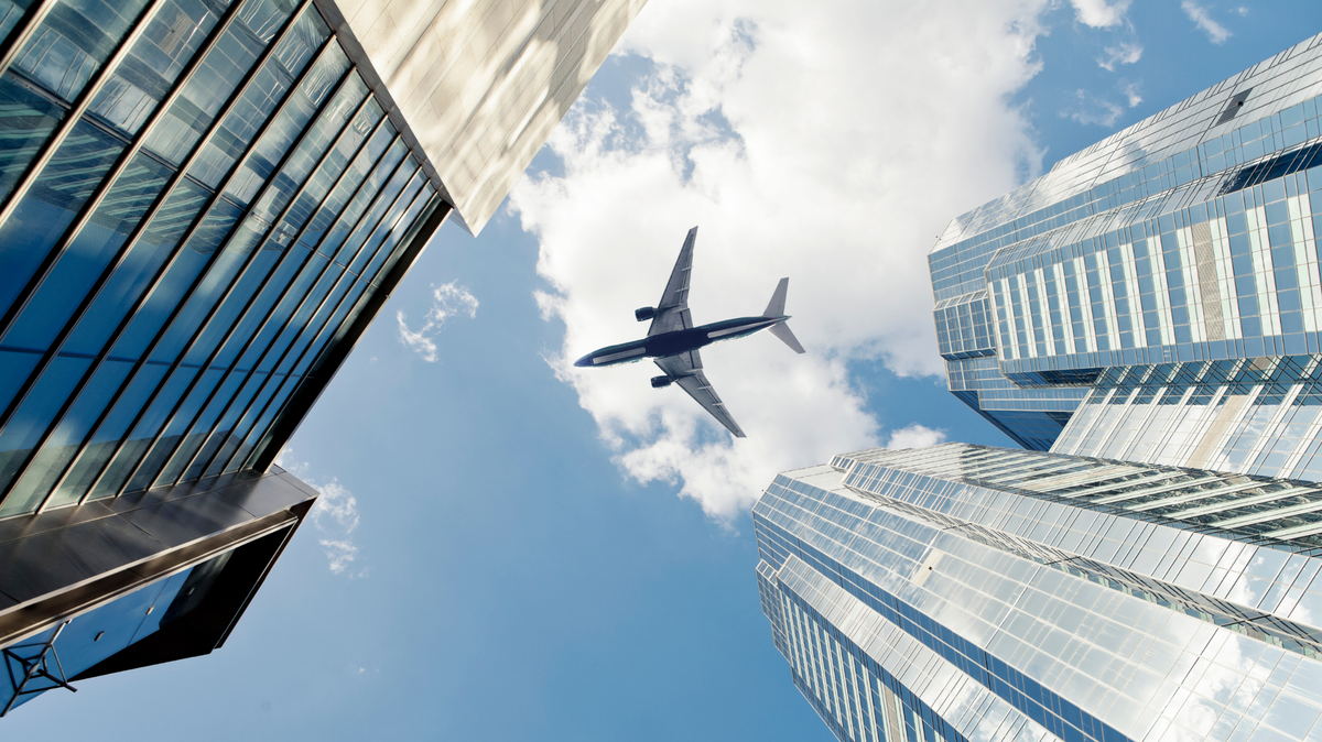 Airfare costs are expected to drop by 25% in the next few months, according to popular travel booking company, Hopper. However, the surge will likely resurface during the holiday season, the company predicts.