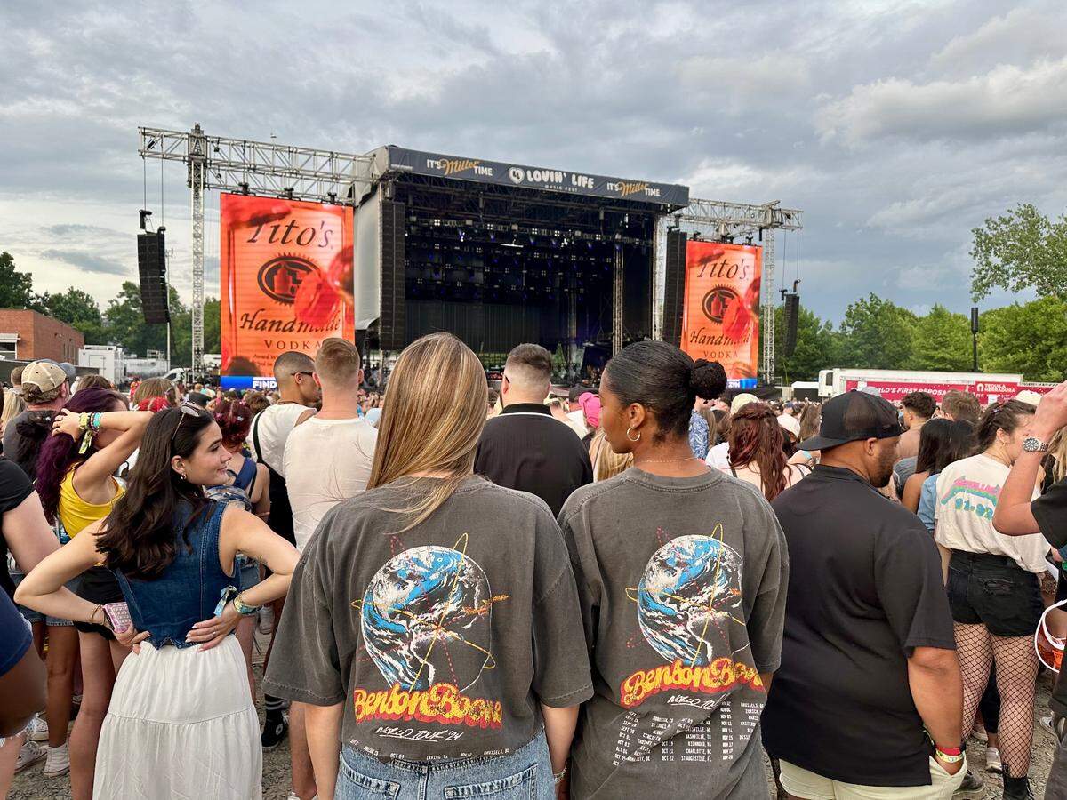 Fans at Lovin’ Life Music Fest gathering ahead of Benson Boone’s performance on Friday, May 2.