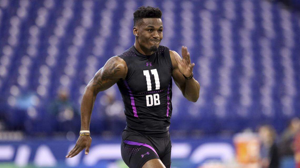 Tennessee defensive back Rashaan Gaulden runs the 40-yard dash at the 2018 NFL Scouting Combine on Monday, March 5, 2018, in Indianapolis. (AP Photo/Gregory Payan)