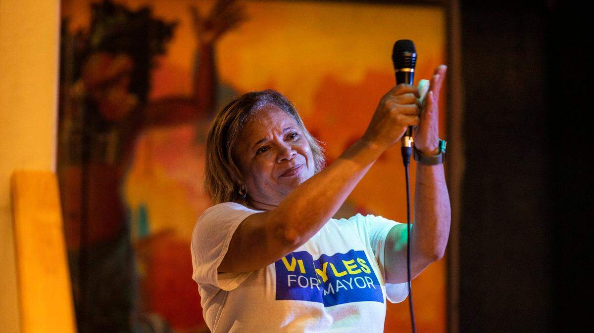 Mayor Vi Lyles applauds the efforts of the women of the Democratic Party as she addresses supporters at an election watch party at Heist Brewery on Tuesday, July 26, 2022 in Charlotte, NC. 