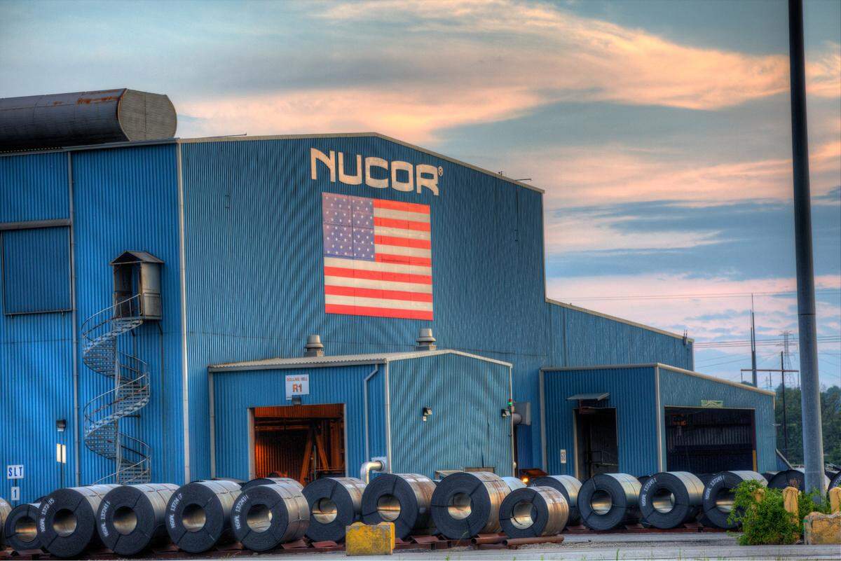 Charlotte-based steelmaker Nucor Corp. is investing $164 million&nbsp;to build a new tube mill on the site of its&nbsp;Nucor Steel Gallatin sheet mill in&nbsp;Kentucky. 