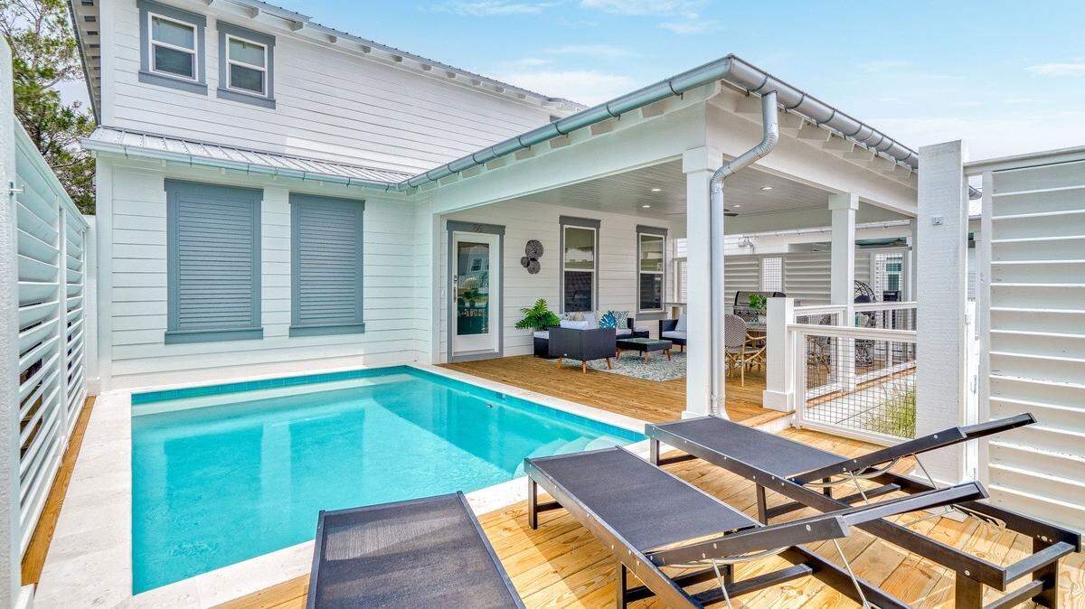 Occasionally Luxe, Seacrest Beach, Fla.