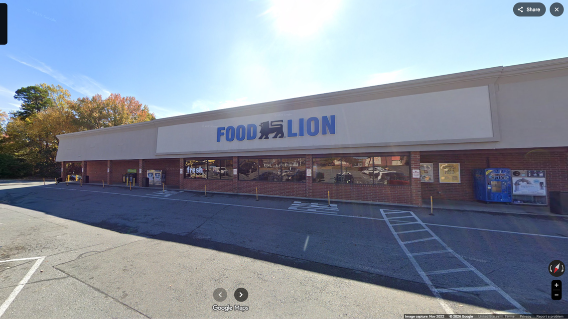 Argument at Charlotte Food Lion turns deadly in parking lot, reports say