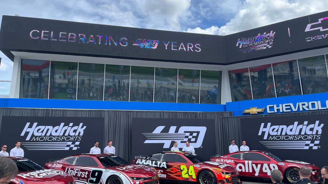 Hendrick Motorsports’ current drivers — Kyle Larson, Chase Elliott, William Byron and Alex Bowman — pose with their crew chiefs in front of their ruby 40th anniversary cars.