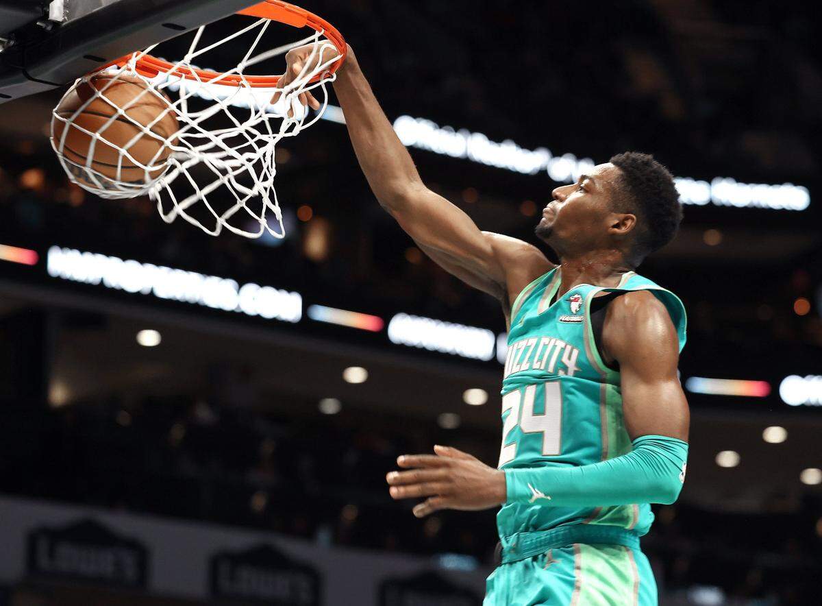 Charlotte Hornets forward/guard Brandon Miller is quietly putting together a solid rookie season.