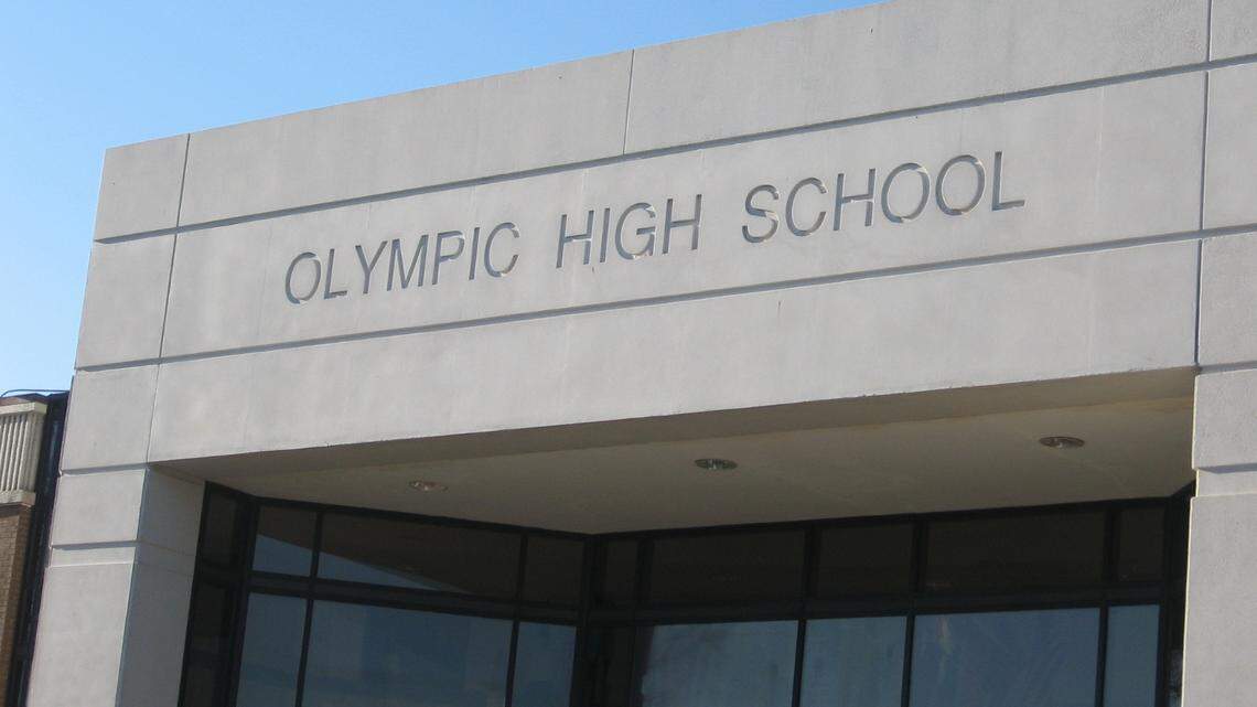 Teen charged after girl accuses him of sexual assault at high school, CMPD says