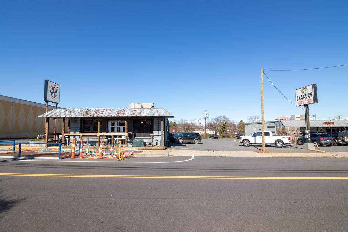 Carmella’s Pizza Grill offers regular specials on Montford Drive.