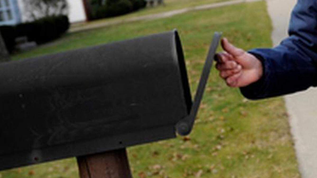 A mail-theft suspect was arrested in a mansion-lined Lake Norman neighborhood Wednesday, Aug. 9, 2023. Cornelius police said.
