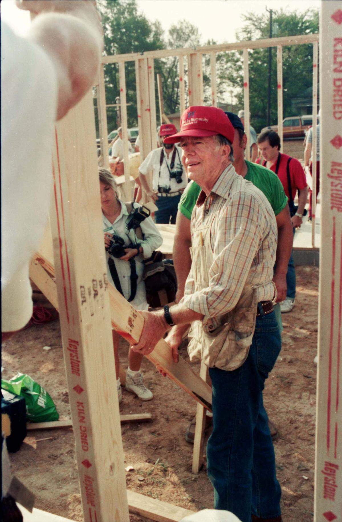 The former U.S. president’s visit here in the summer of 1987 proved to be an extremely pivotal moment both for Habitat for Humanity and for the city.