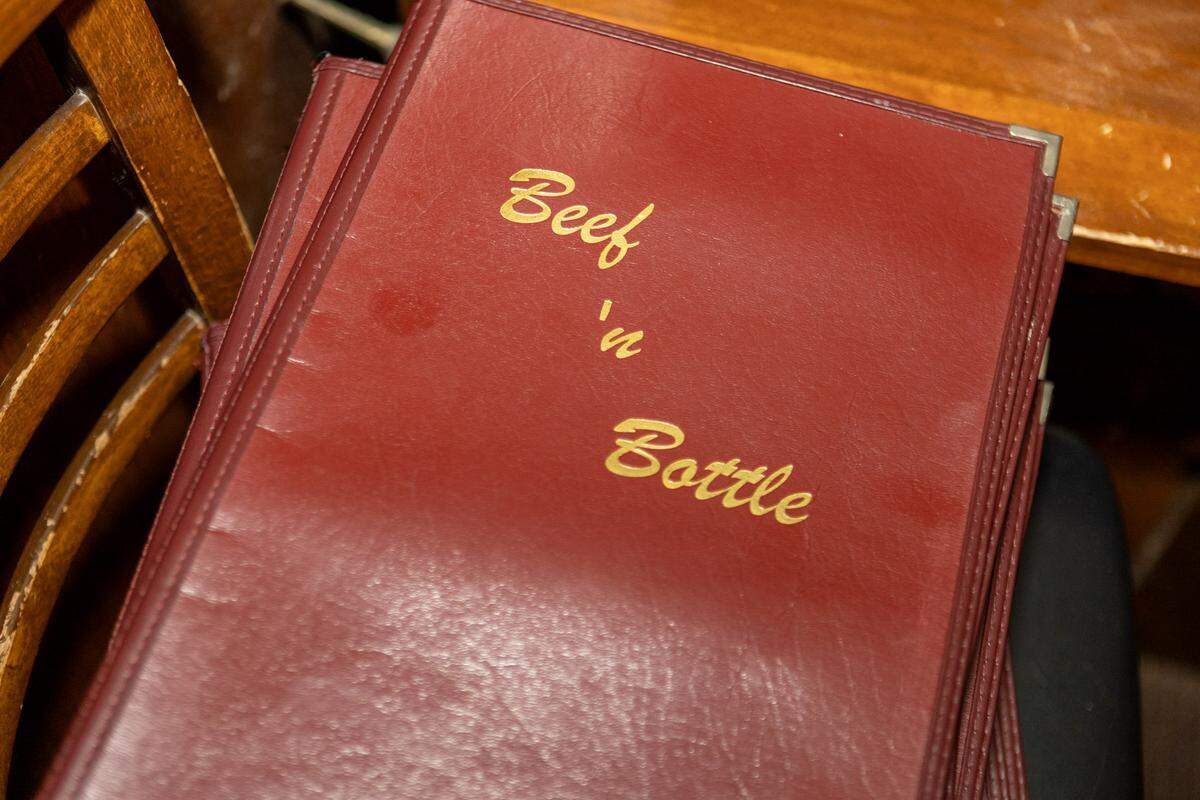 Beef ‘N Bottle menus.