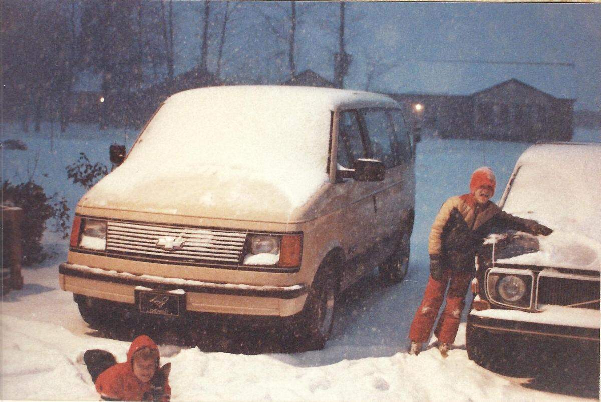 The Steele Creek area was blanketed in snow in 1988.