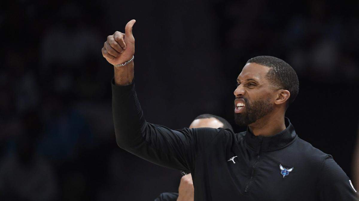 Charlotte Hornets head coach Charles Lee thinks the team's fan base is special.