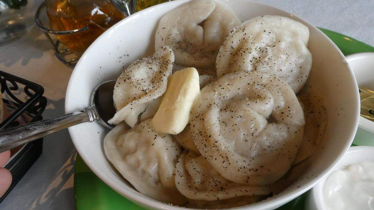 Armenian-born restaurateur Vardan Vardanyan serves meaty dumplings called kinkhali at Ararat 17. Photo by Tom Hanchett