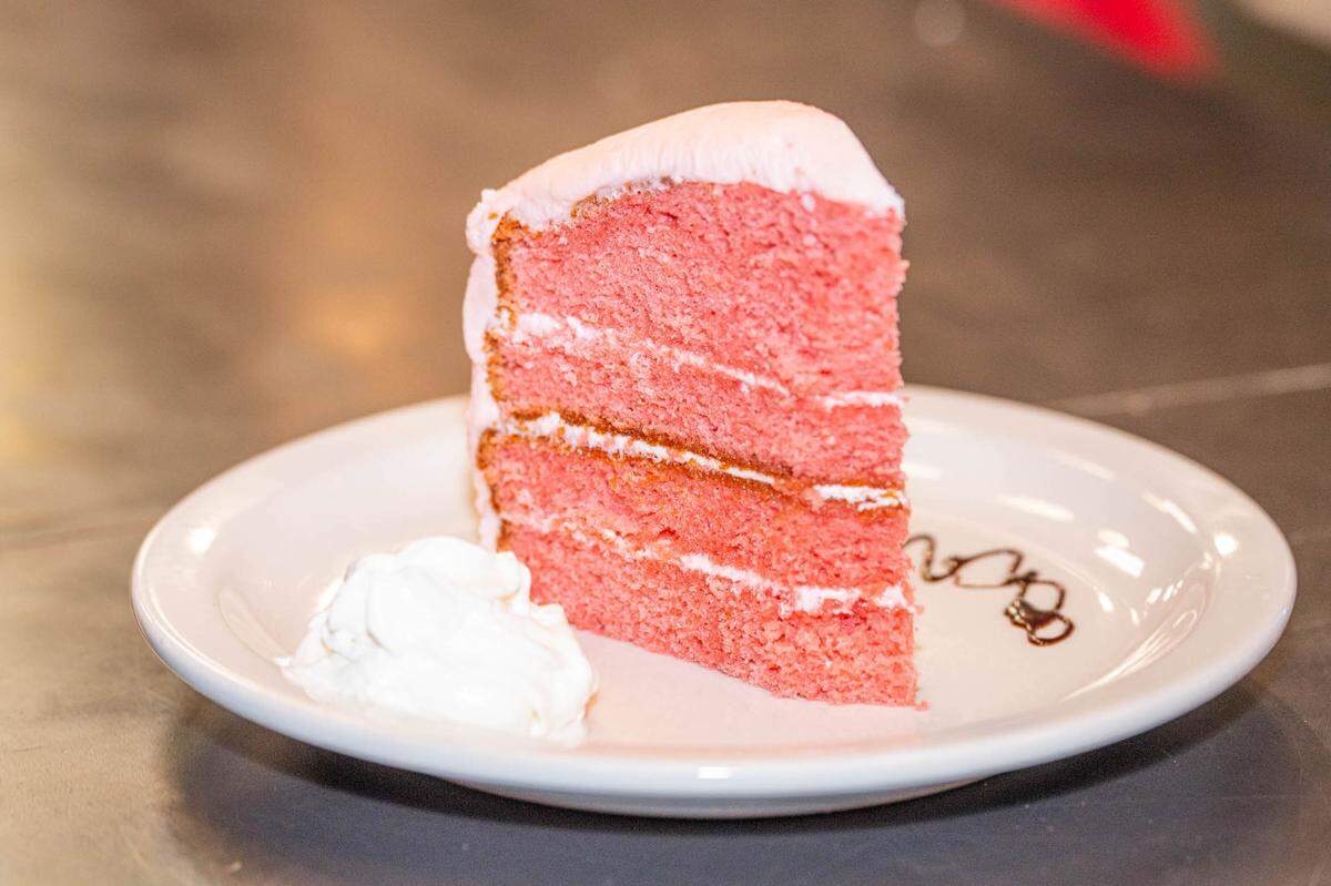 Mert’s Heart and Soul makes a homemade strawberry cake.