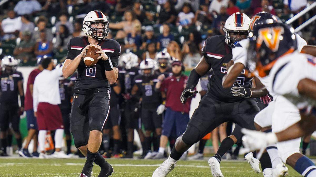 Mallard Creek QB Casey Kelly threw for two touchdowns and ran for a third in the Mavericks’ 20-7 win over Vance Saturday