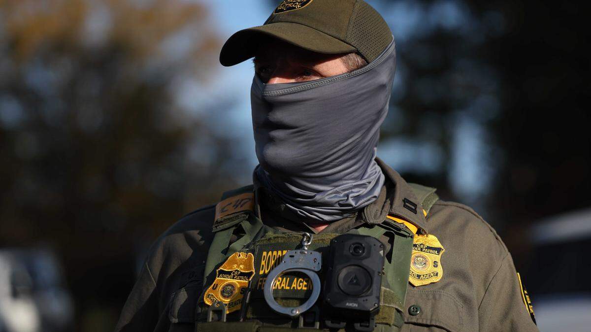 Man receives medical care after Border Patrol pursuit ends in east Charlotte