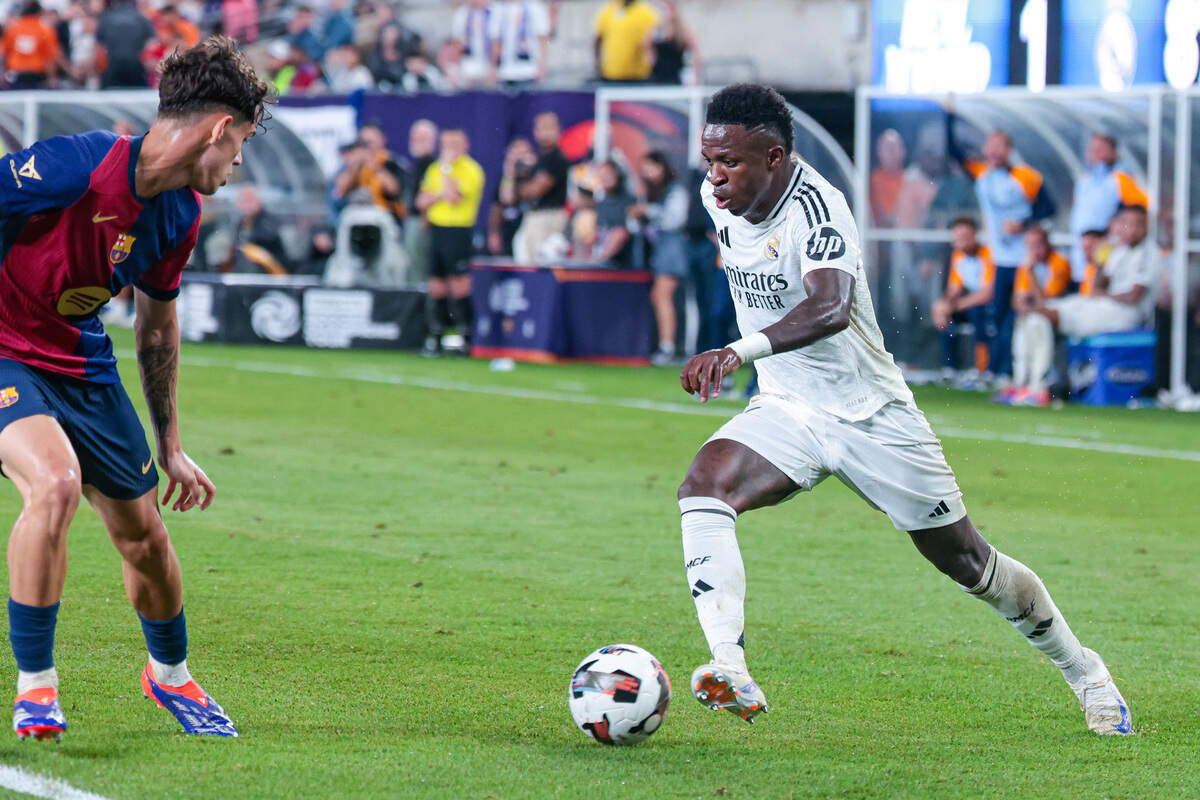 Real Madrid forward Vinicius Junior (7) in action during the second half against Barcelona in 2024 at MetLife Stadium in New Jersey.