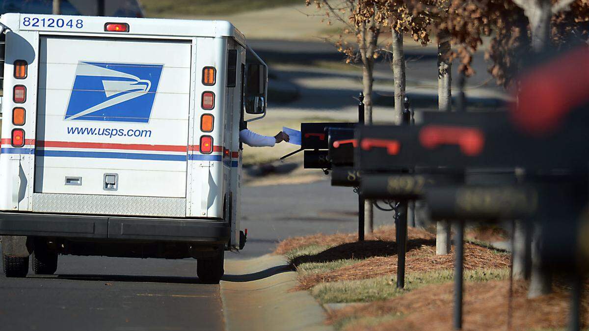 US Postal Service workers are worried about a new push to privatize all or parts of the mail delivery service.