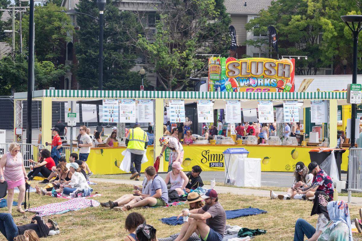 Fans spread out near the concessions at Lovin’ Life Music Fest.