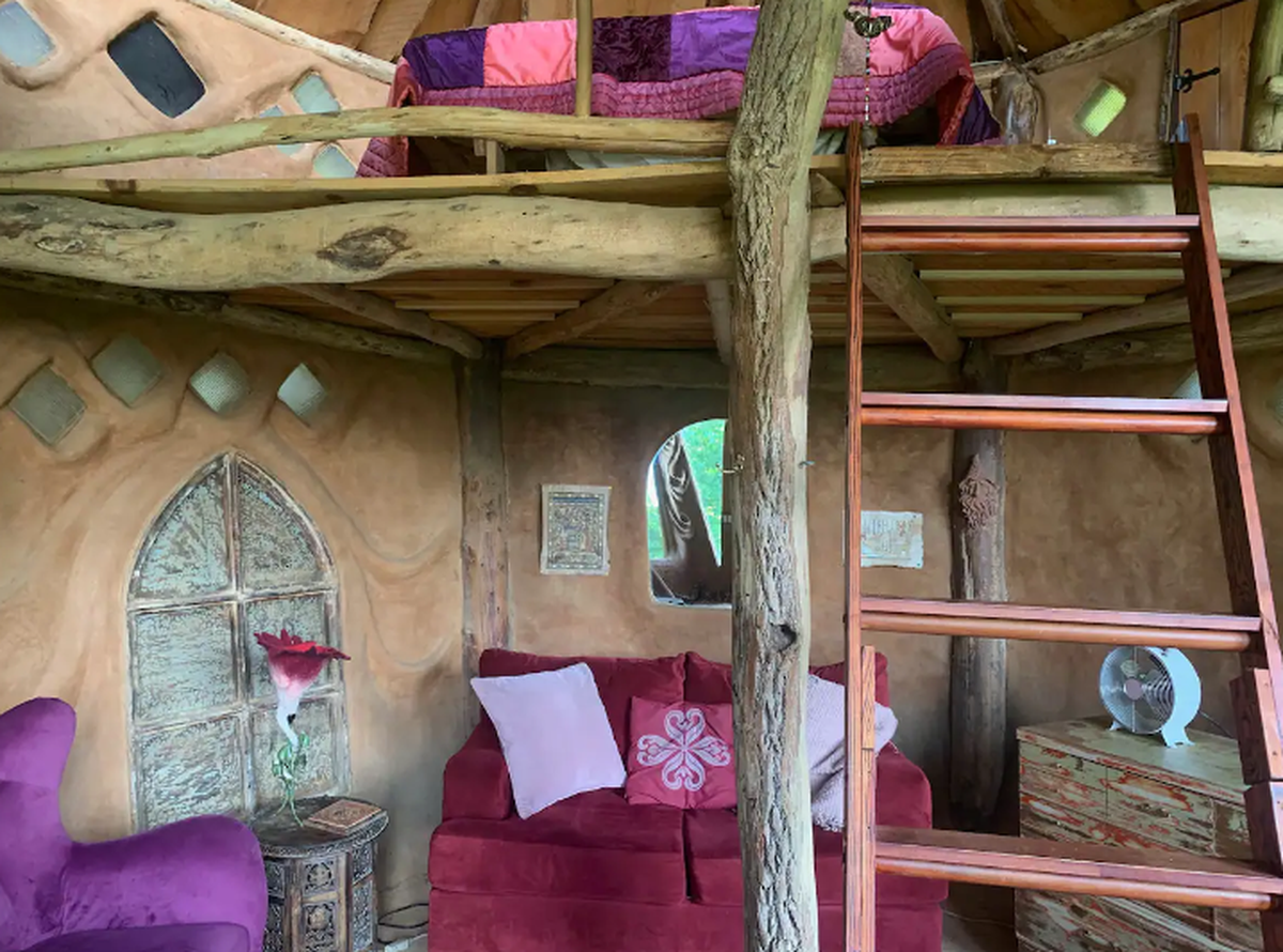 These images can only be used with stories related to Airbnb listings.