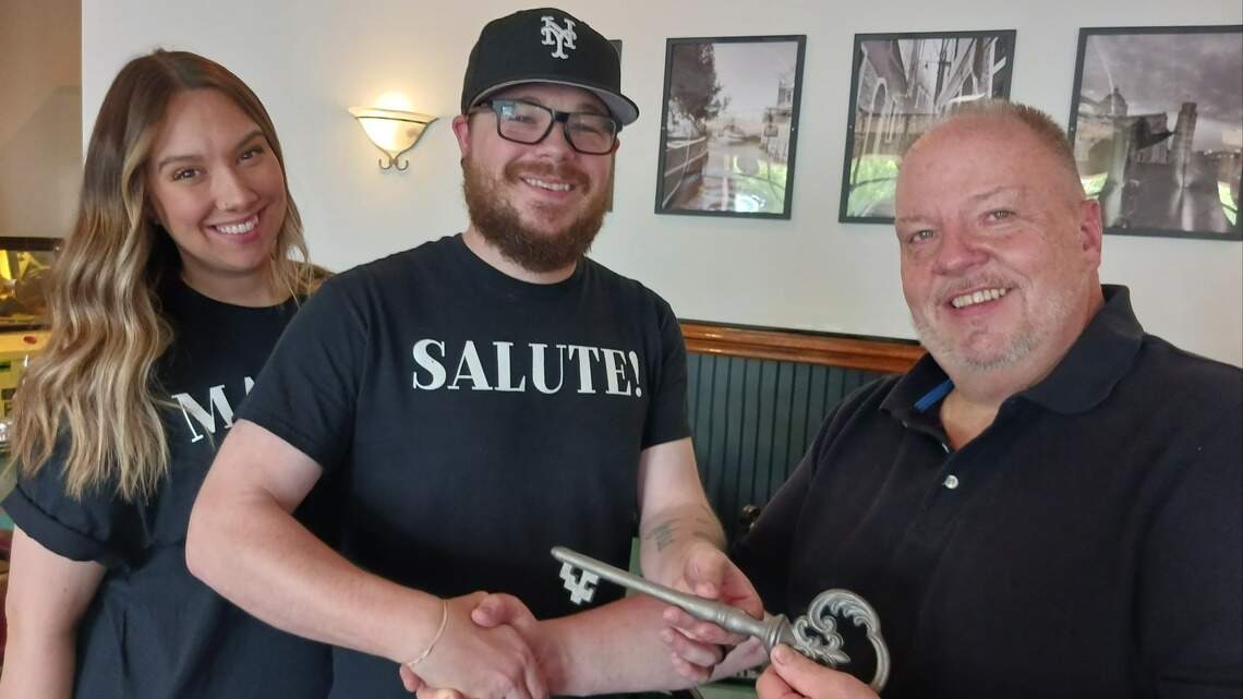 Meet the couple who bought this longtime Italian restaurant and pizzeria in Lake Norman
