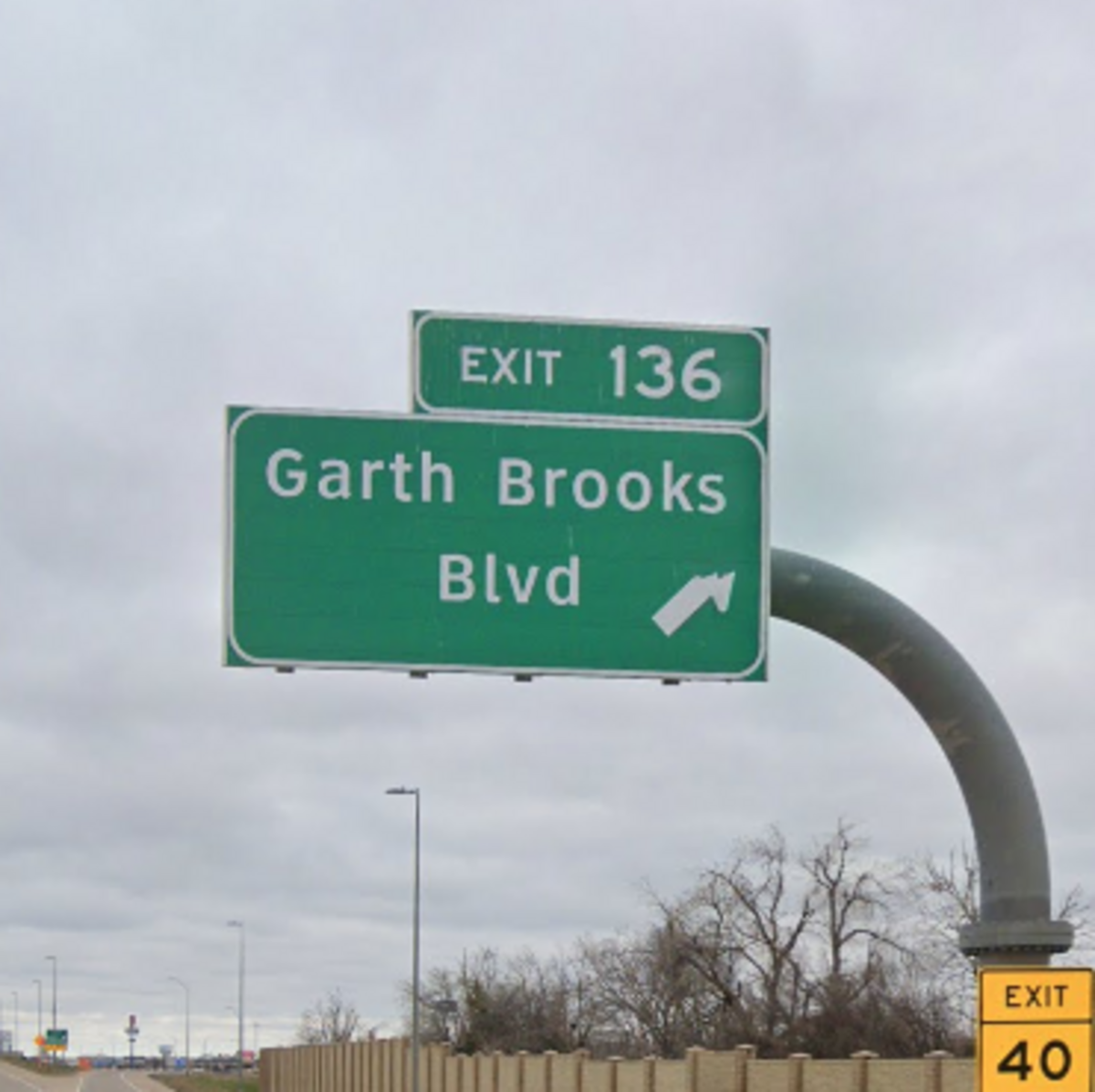 A Charlotte-area couple was pulled over Nov. 30 at I-40 and Garth Brooks Boulevard in Yukon, Okla., the singer’s hometown. The couple was carrying almost $400,000 – money federal prosecutors now want, court filings reveal.