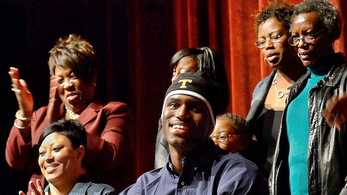 How fake recruiting offers target Charlotte athletes through email, social media