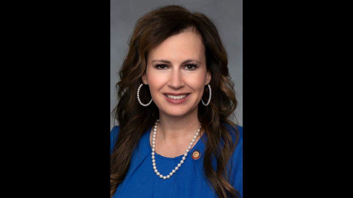 NC Rep. Tricia Cotham reportedly planning to switch parties, giving GOP supermajority