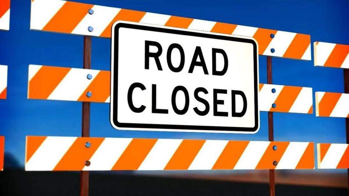 Several agencies are involved and working a multi car accident on Highway 53 East in north Georgia. The section between Dawson Forest Road and Blue Ridge Overlook is closed. eorgi