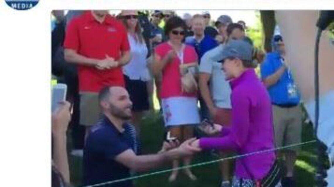A PGA champion helps a spectator tee up a proposal to his stunned girlfriend