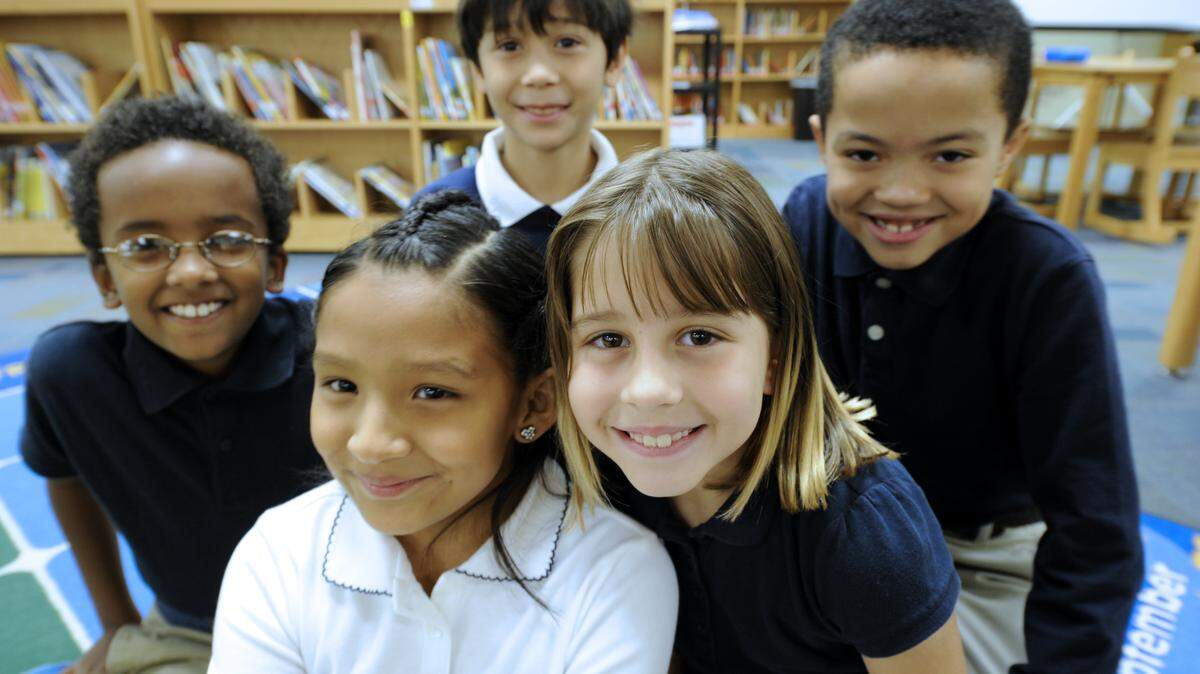 Oaklawn K-8 Language Academy