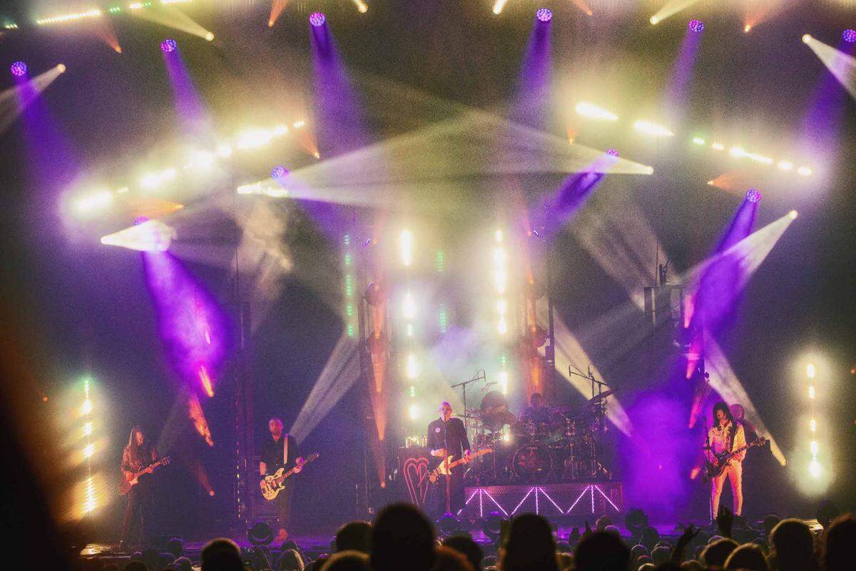 Smashing Pumpkins perform at PNC Music Pavilion in Charlotte on Tuesday night.
