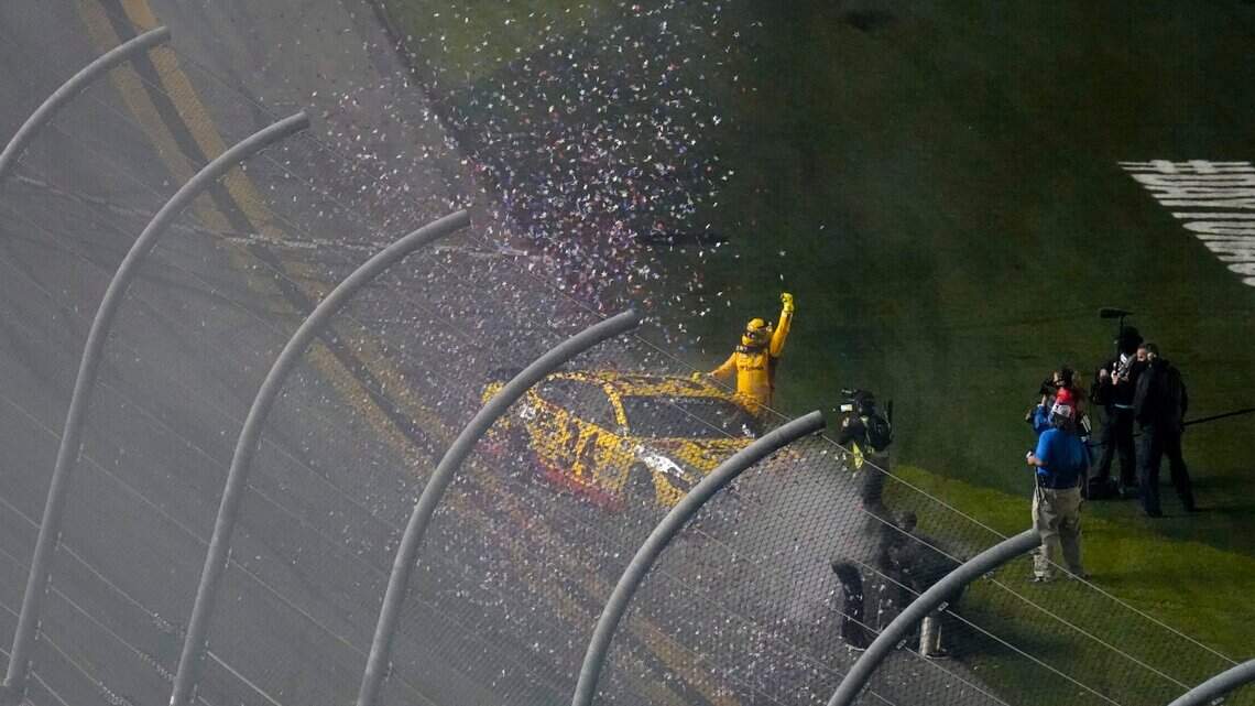Daytona 500 live updates: Massive wreck in final lap gives Michael McDowell the win
