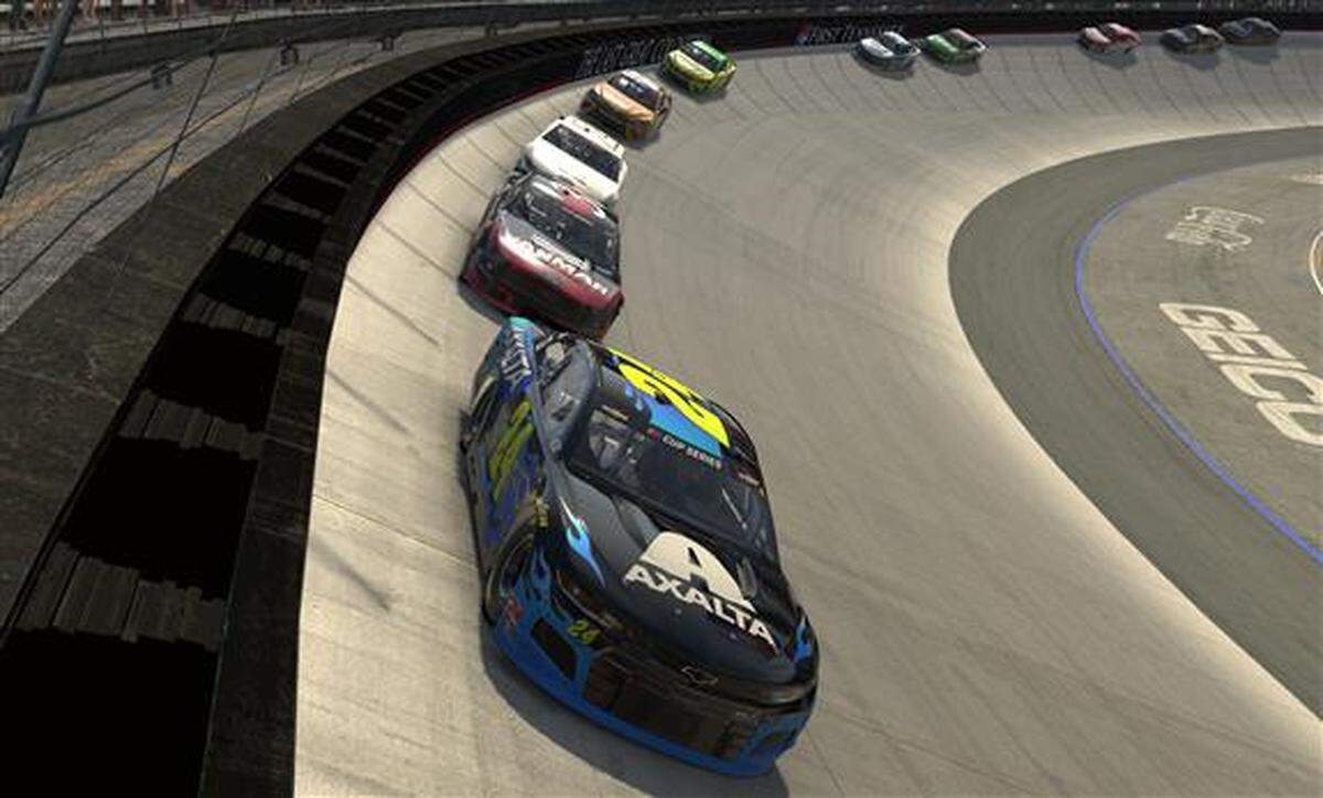 William Byron, driver of the #24 Axalta Chevrolet, leads the field at virtual Bristol Motor Speedway on April 5, 2020.