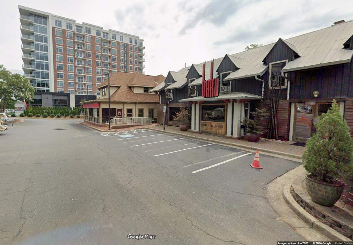 A Land Development Construction Plan permit for 4415 Sharon Rd. was filed with the city of Charlotte. The site may be transformed into a a single mixed-use tower with office space and ground floor retail.