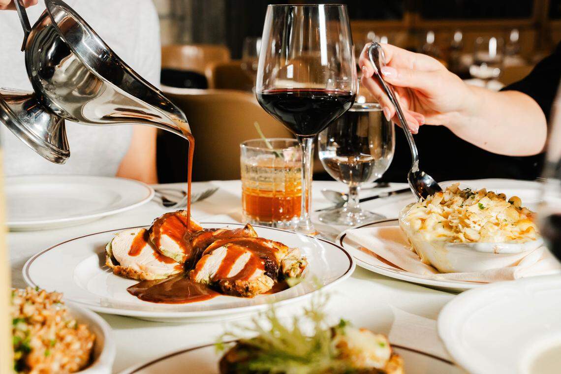 Dean’s Italian Steakhouse is offering a chef-curated Thanksgiving feast featuring a la carte seasonal dishes alongside their regular steakhouse fare.