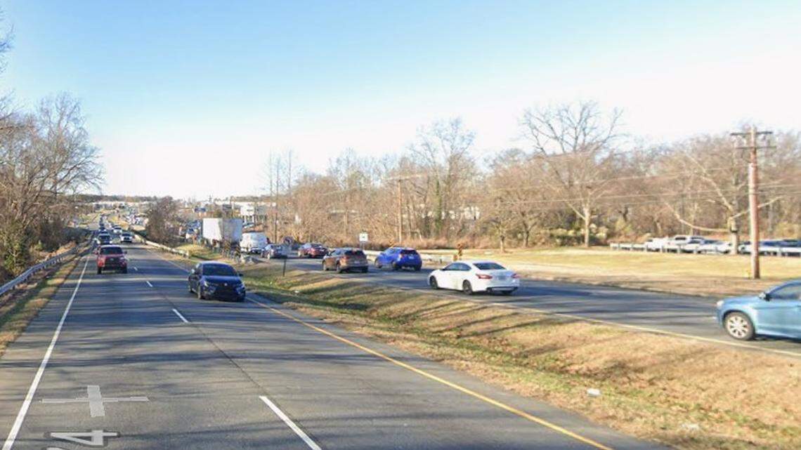 Police investigate fatal crashes on busy Charlotte roads Saturday