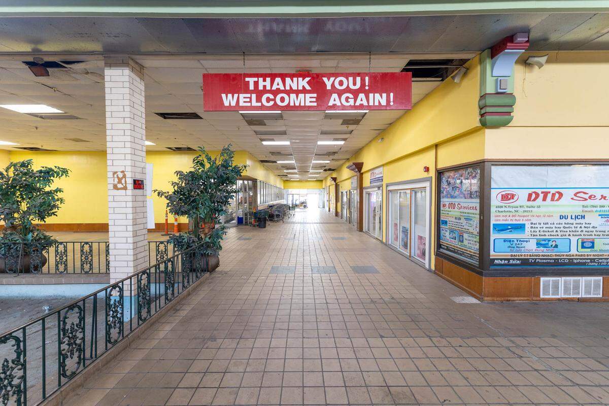 The center of the Asian Corner Mall, 4250 N. Tryon St. Most businesses there will close by the end of 2022, making way for a new redevelopment project. Le’s Sandwiches will remain as it prepares to move into a new space nearby.