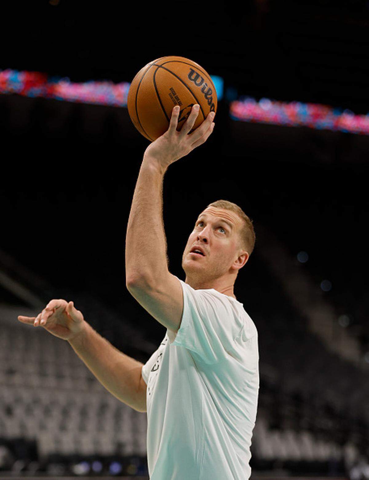 Mason Plumlee of the San Antonio Spurs goes throgh drills before their game against the LA Clippers at Frost Bank Center.