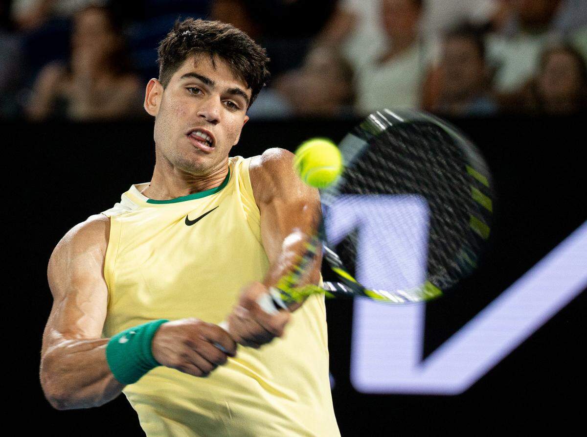 (240116) -- MELBOURNE, Jan. 16, 2024 (Xinhua) -- Carlos Alcaraz of Spain hits a return during the men’s singles first round match between Carlos Alcaraz of Spain and Richard Gasquet of France at the Australian Open tennis tournament in Melbourne, Australia on Jan. 16, 2024. (Photo by Hu Jingchen/Xinhua) (Photo by Xinhua/Sipa USA)