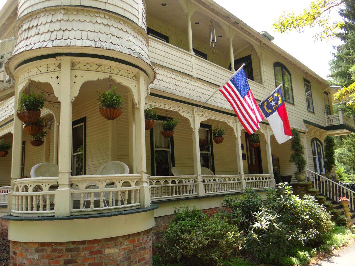 Engadine Inn and Cabins is just outside Asheville at the foot of the Blue Ridge Mountains.
