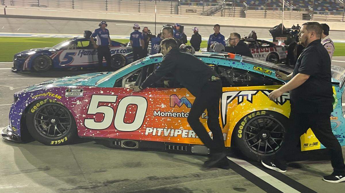 Boxing Hall of Famer Floyd Mayweather launched NASCAR team, The Money Team Racing (TMTR), which is making its debut at Daytona International Speedway with sponsorship from polarized sunglasses company giant Pit Viper.
