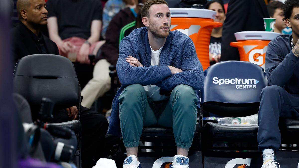 Charlotte Hornets forward Gordon Hayward (20) watches from the bench during a game against the Dallas Mavericks at Spectrum Center in Charlotte, N.C., Saturday, March 19, 2022.