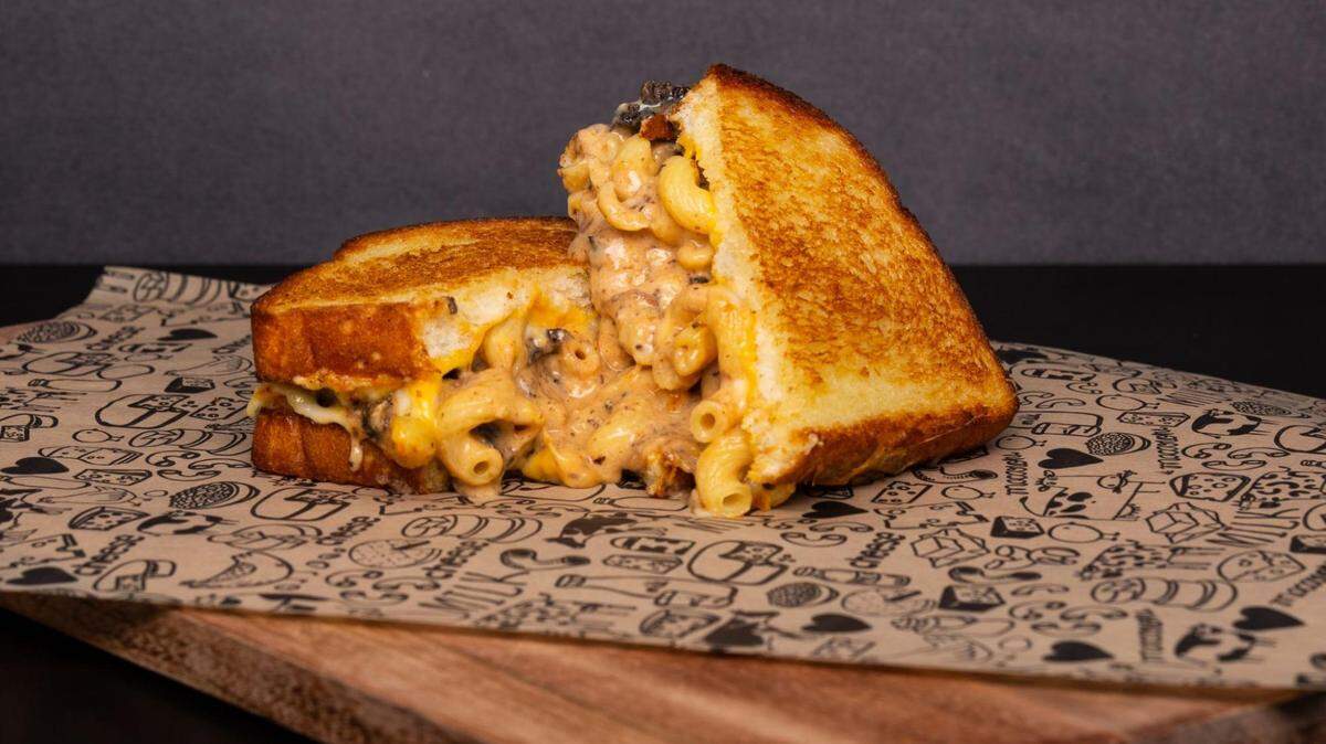 I Heart Mac & Cheese serves customizable, made-to-order grilled cheese sandwiches and macaroni and cheese bowls.