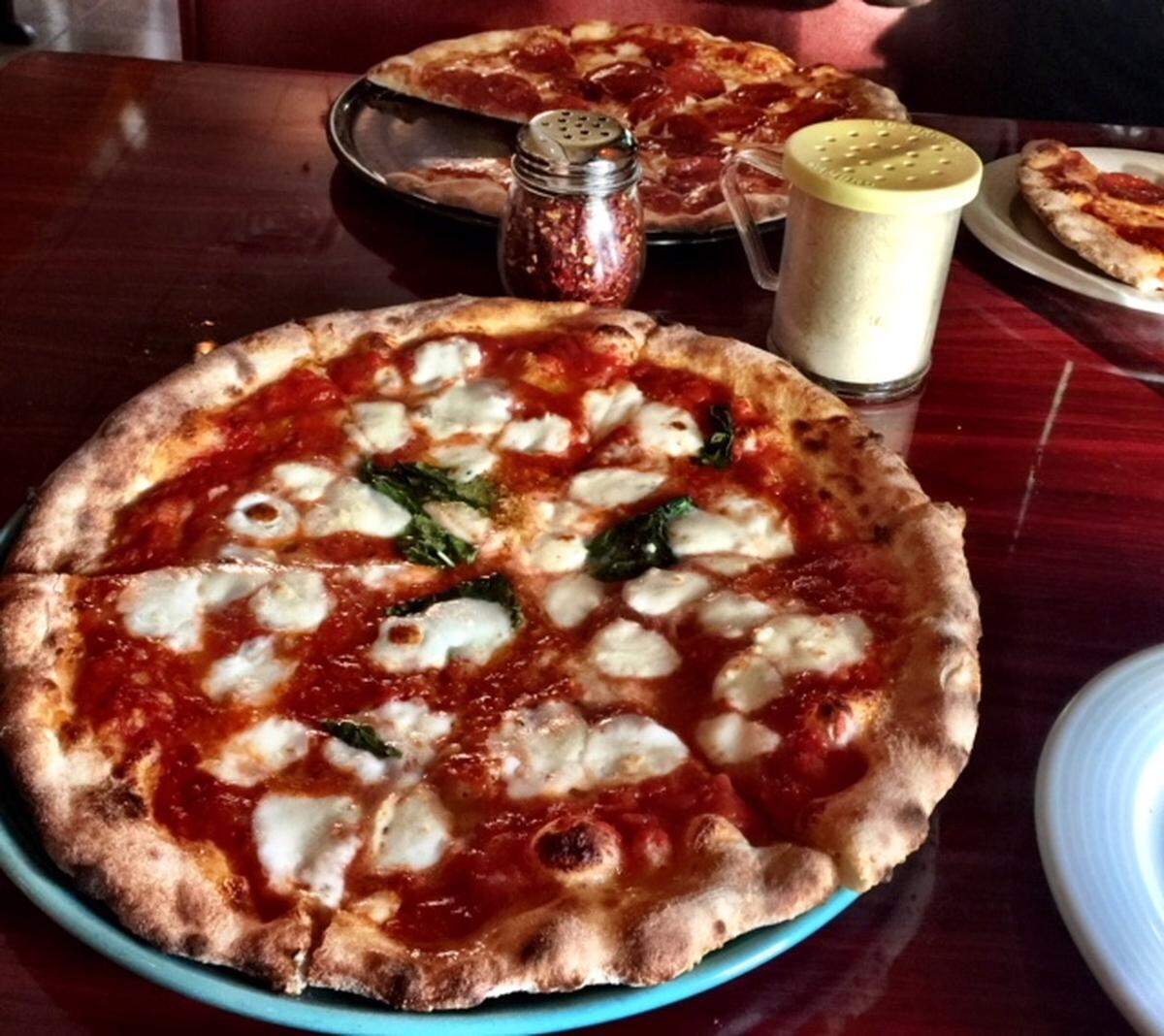 Mezzanote's margherita has a well-browned crust and a generous amount of mozzarella.
