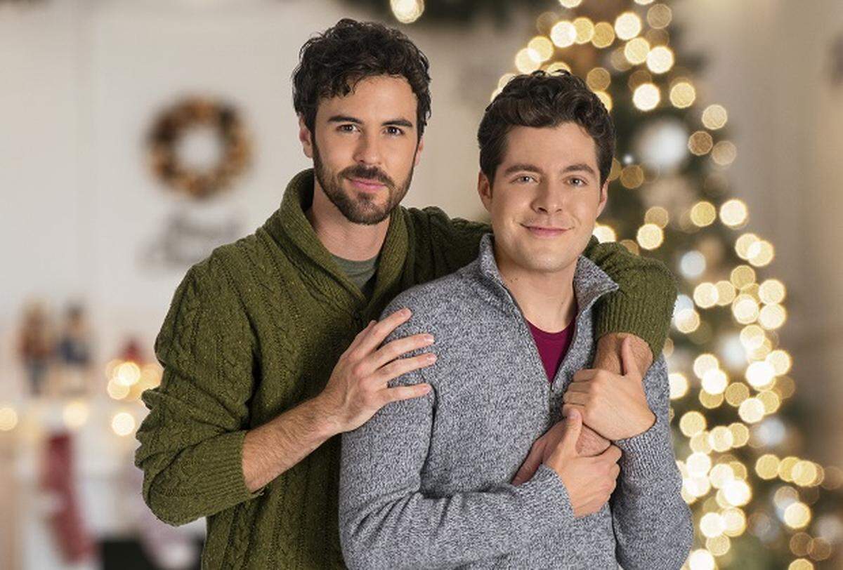 Blake Lee and Ben Lewis star in “The Christmas Setup.”